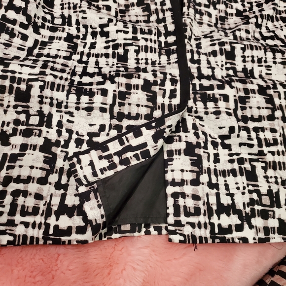 Valerie Bertinelli geometric skirt - Picture 7 of 8